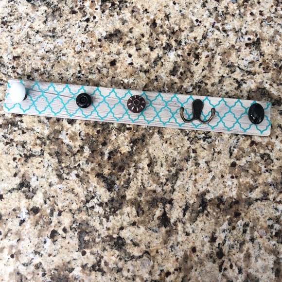 Hanging hook decor - Picture 1 of 1